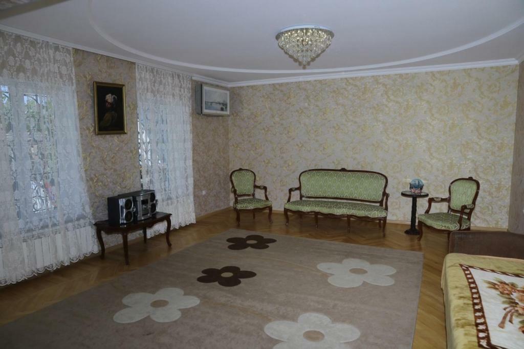 Nana'S Apartment Kutaisi Eksteriør billede