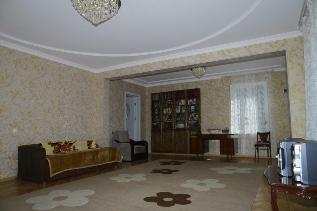 Nana'S Apartment Kutaisi Eksteriør billede