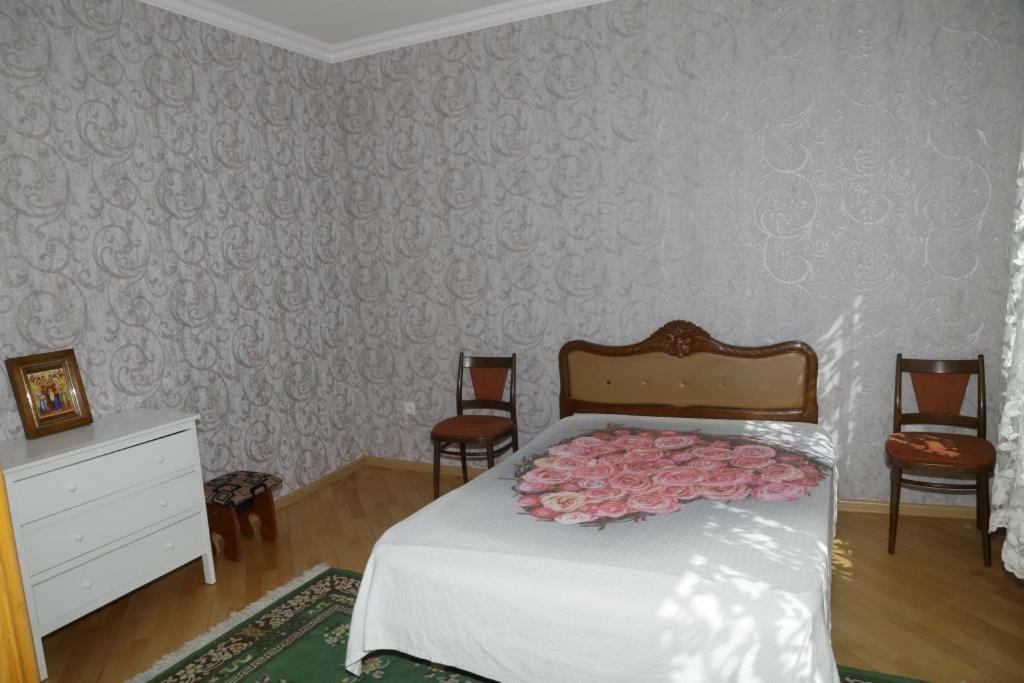 Nana'S Apartment Kutaisi Eksteriør billede